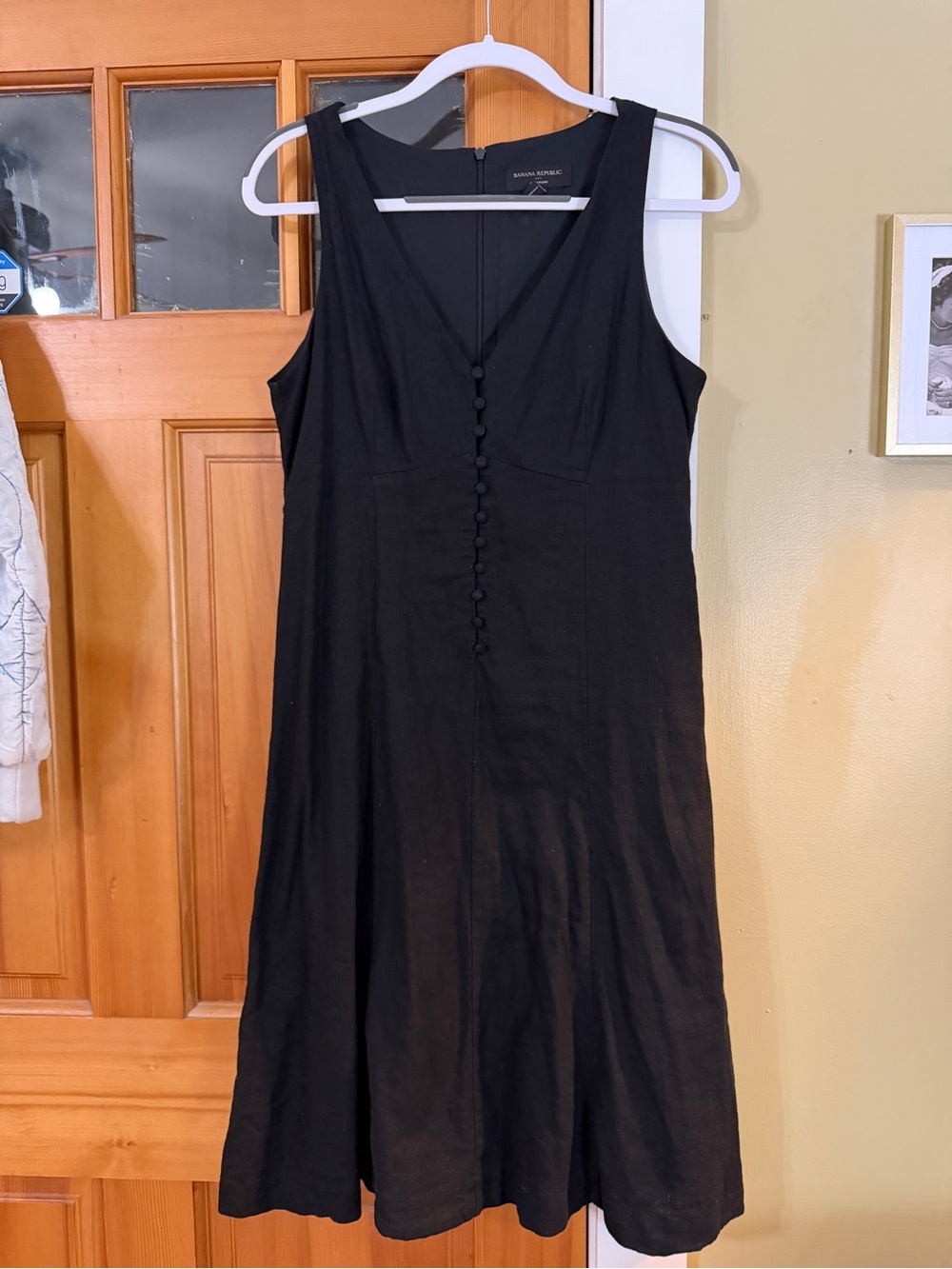 Banana Republic linen sleeveless black midi dress size 6